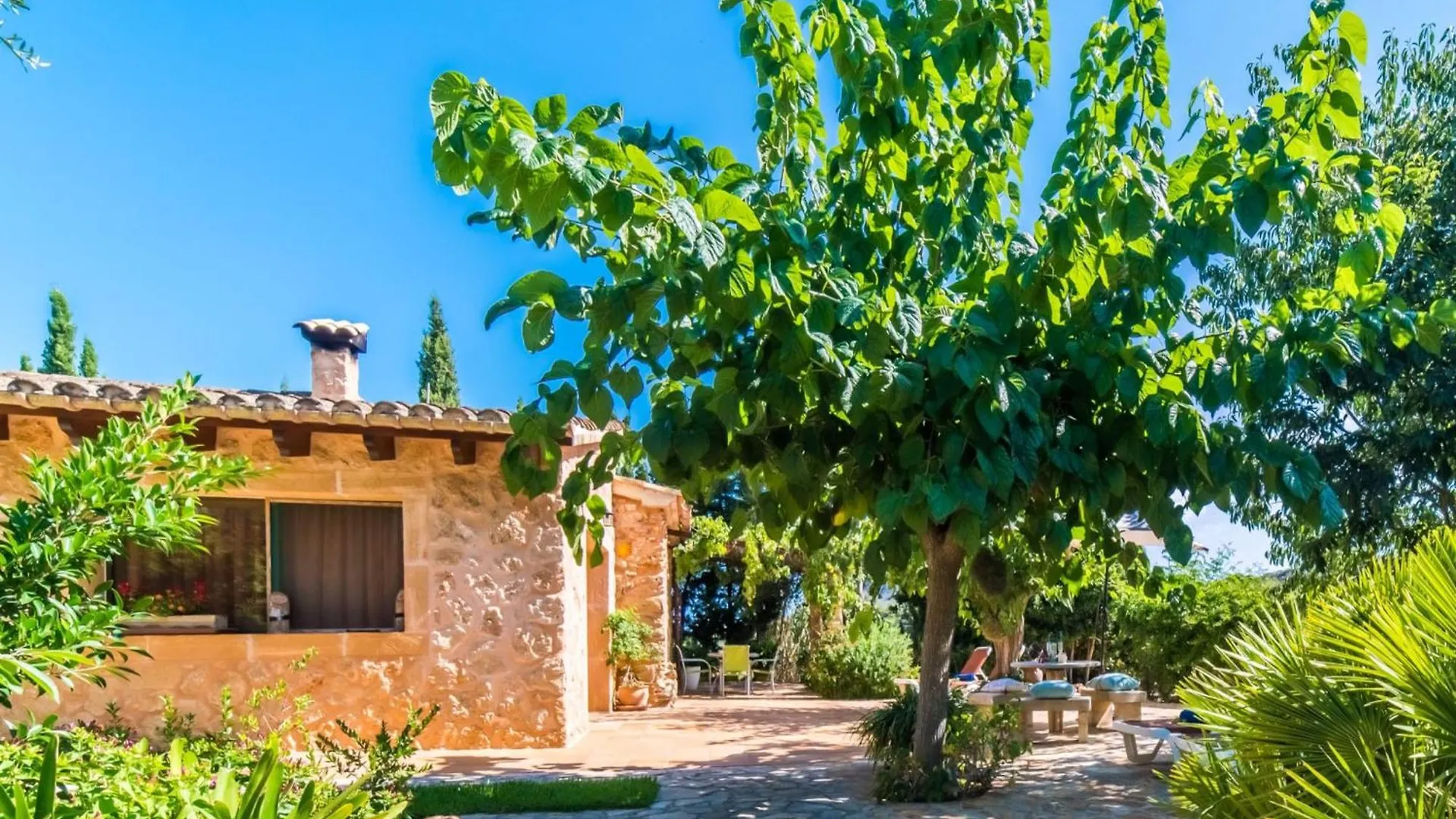 Tranquil Country House In Capdepera
