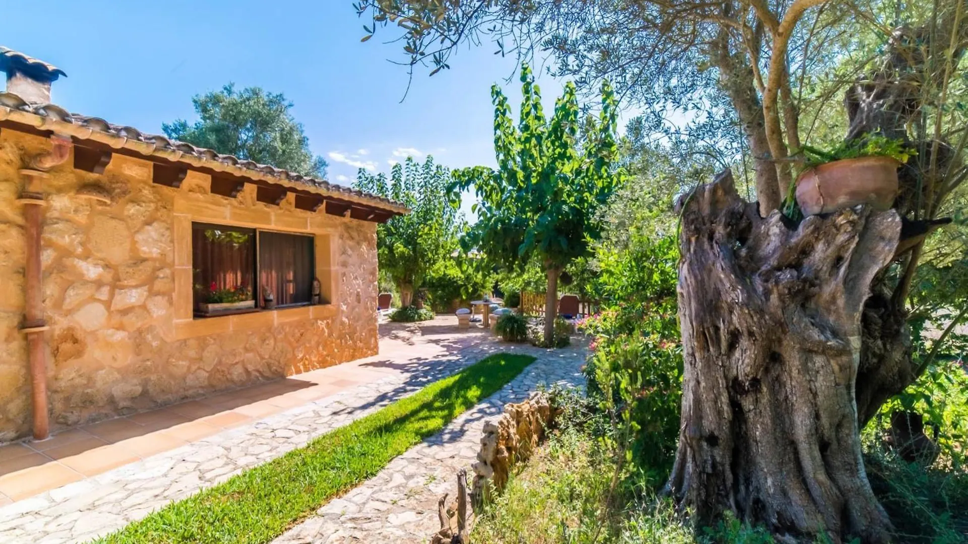 Tranquil Country House In Capdepera Casa de Férias